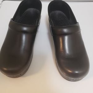 Nursing  Shoes